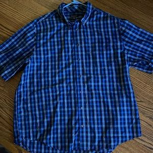 Men’s 2XL 50/52 button down short sleeve.